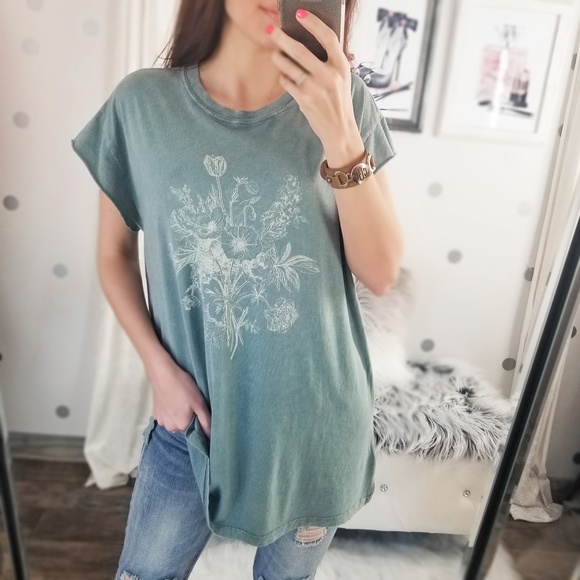 Last1️⃣AMELINA Ultra Soft Vintage Graphic Tee - Picture 4 of 9